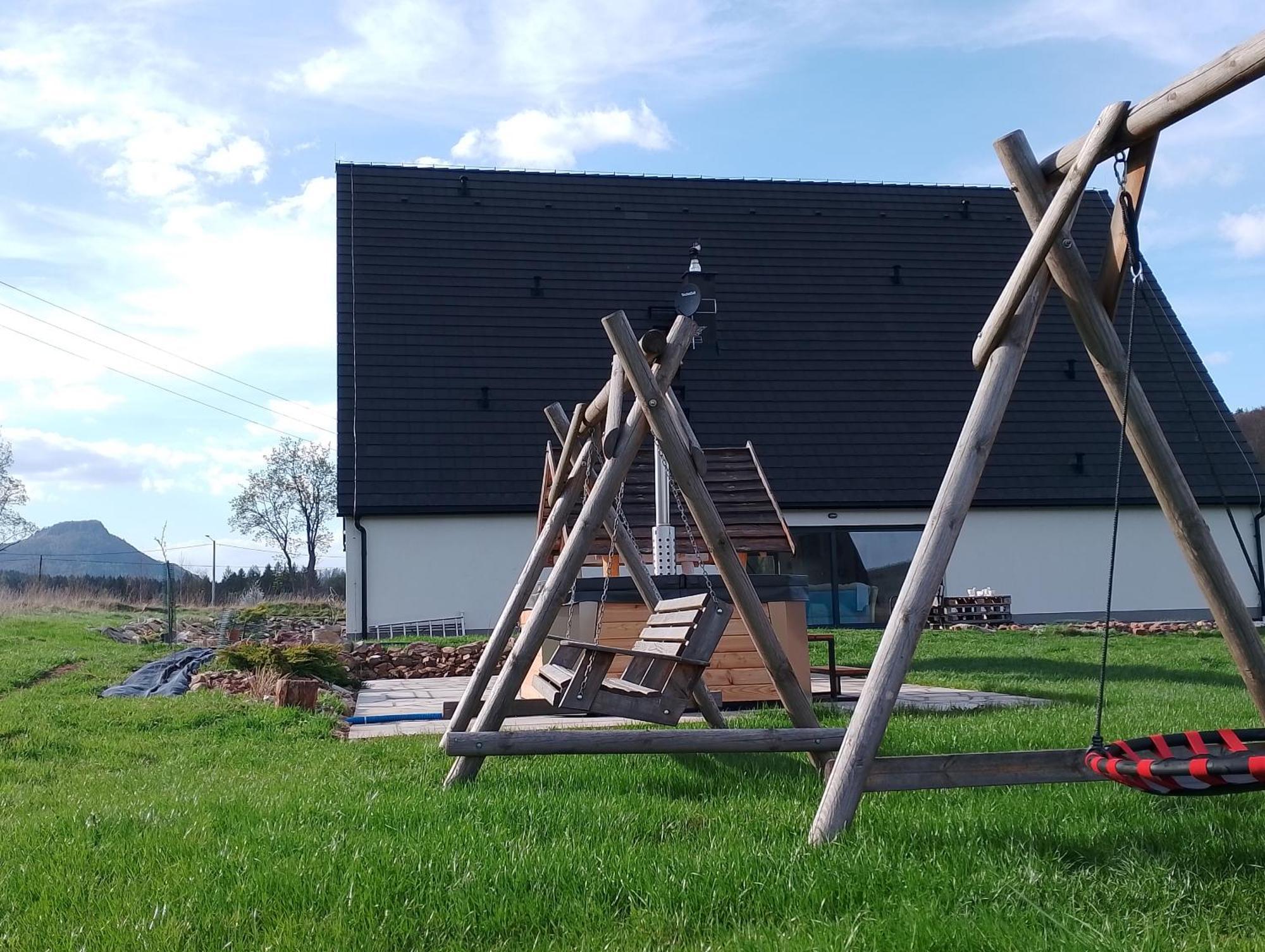 Otulina Dom W Gorach Stolowych Pod Szczelincem Pogranicze Pl-Cz Radkow Ngoại thất bức ảnh